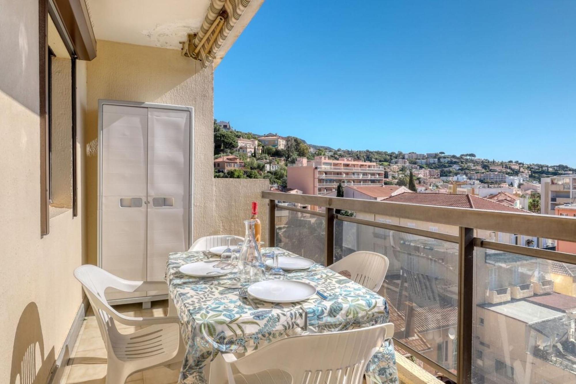 T2 200M From Lavandou Beach Classified 3 Le Lavandou Exterior photo